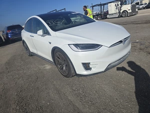 Tesla Model X 2018
